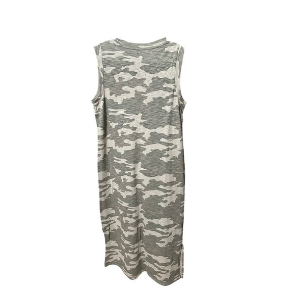 Universal Thread Goods Co Green Camouflage Sleeveless Maxi T-shirt - Picture 3 of 3
